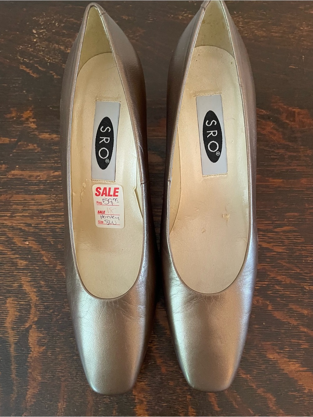 Women's Metallic Gray Bronze Square-Toe Heel Size 8W